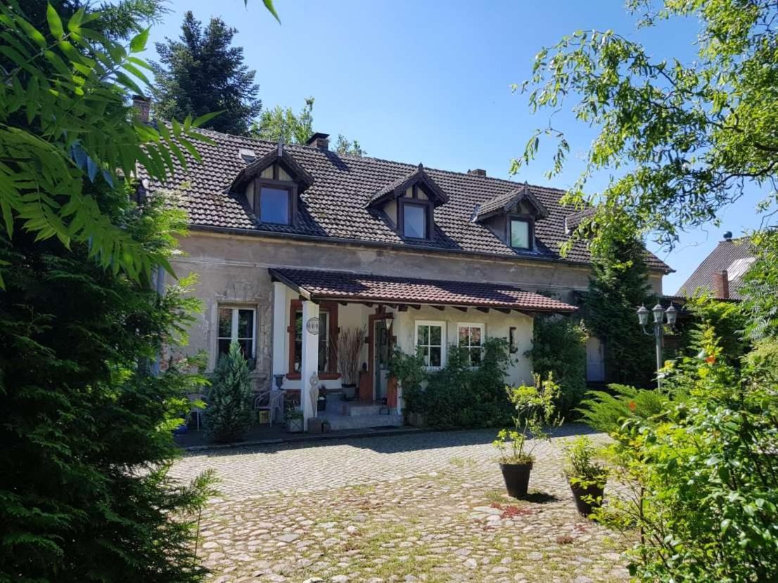 Ehemalige Bibliothek Apartment Fuer 2 Mit Kueche Kamin Netflix Parken Und Hofladen Steinhofel Esterno foto