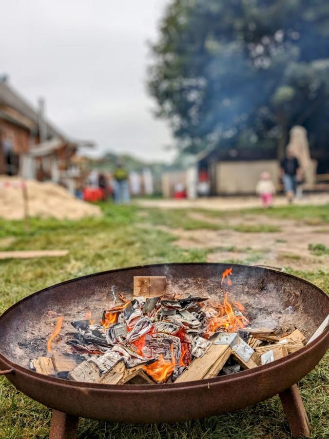 Ehemalige Bibliothek Apartment Fuer 2 Mit Kueche Kamin Netflix Parken Und Hofladen Steinhofel Esterno foto