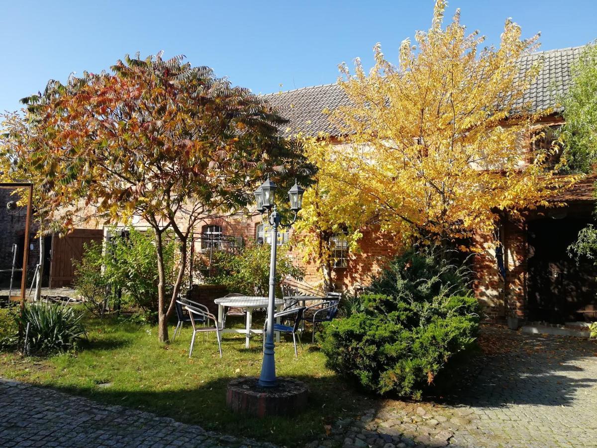 Ehemalige Bibliothek Apartment Fuer 2 Mit Kueche Kamin Netflix Parken Und Hofladen Steinhofel Esterno foto