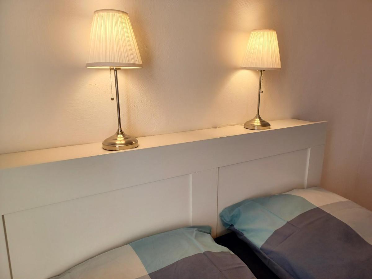 Ehemalige Bibliothek Apartment Fuer 2 Mit Kueche Kamin Netflix Parken Und Hofladen Steinhofel Esterno foto